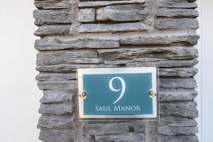 9 Saul Manor