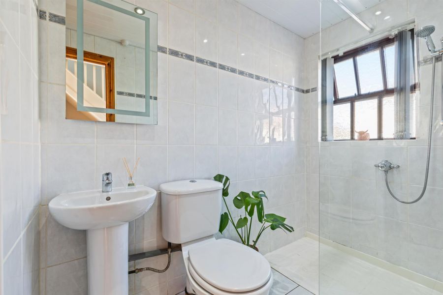 23 Jordanstown