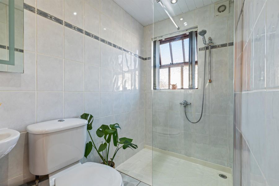 23 Jordanstown