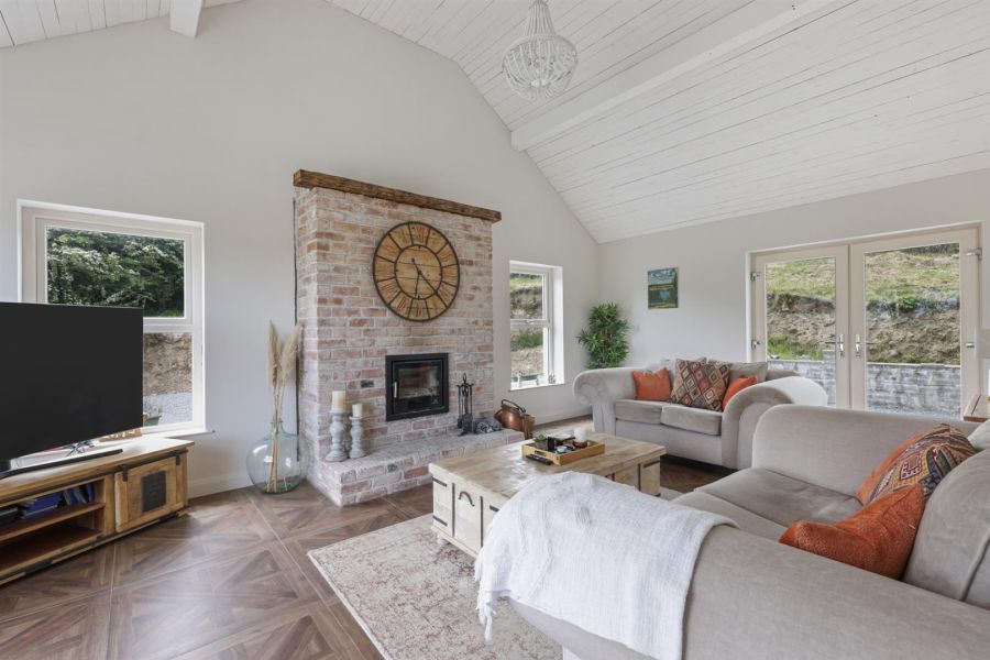 3B Carnreagh Road