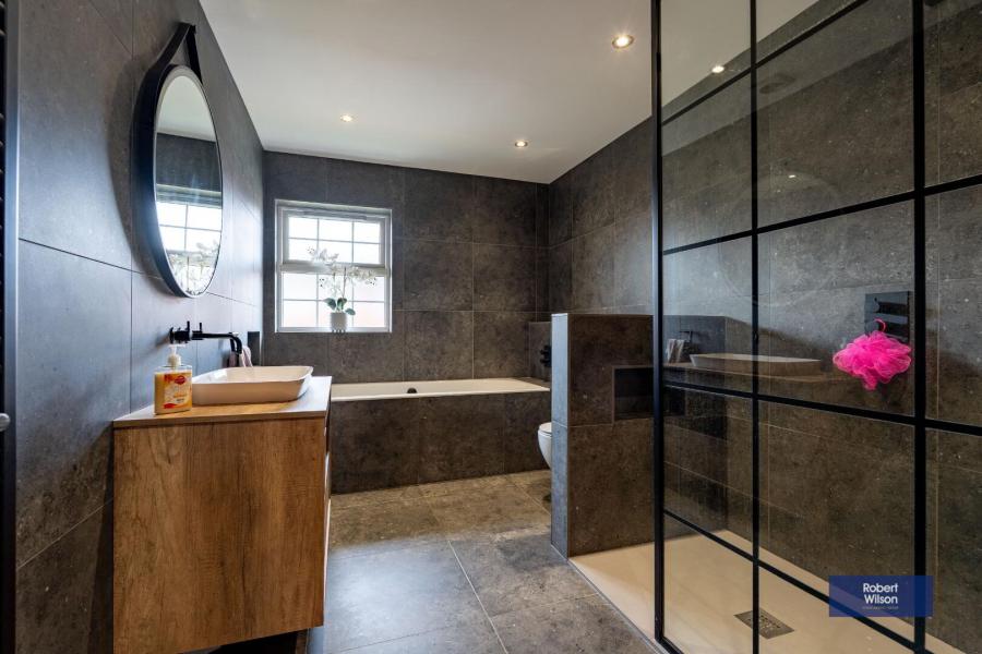 24 Limestone Meadows