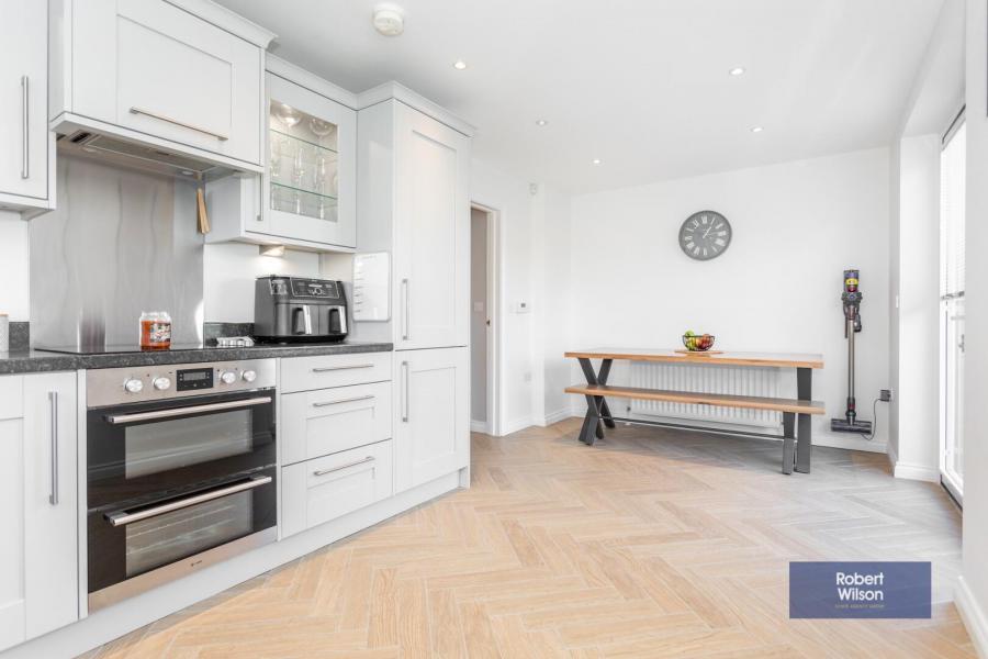 40 Wellington Park Road