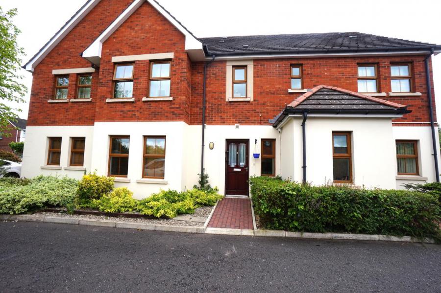 3 Burnbrae Mews