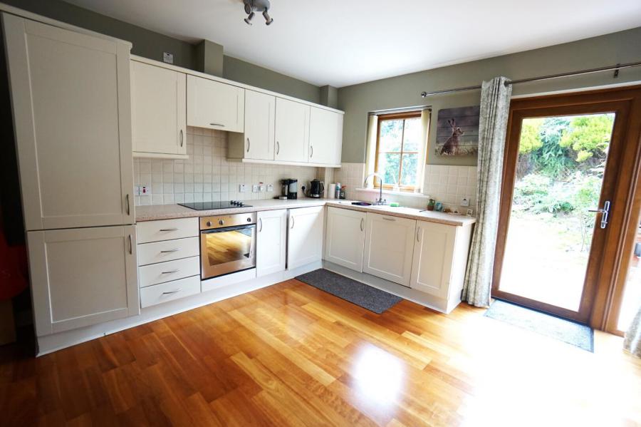 3 Burnbrae Mews