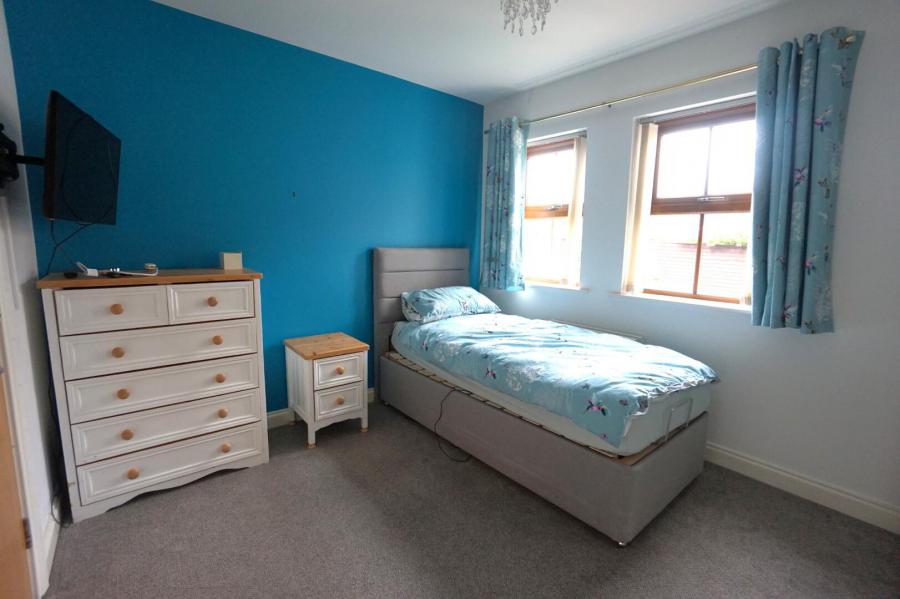 3 Burnbrae Mews
