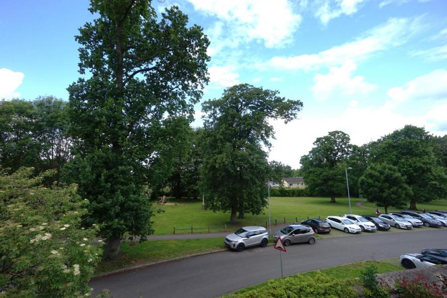 5 Village Green