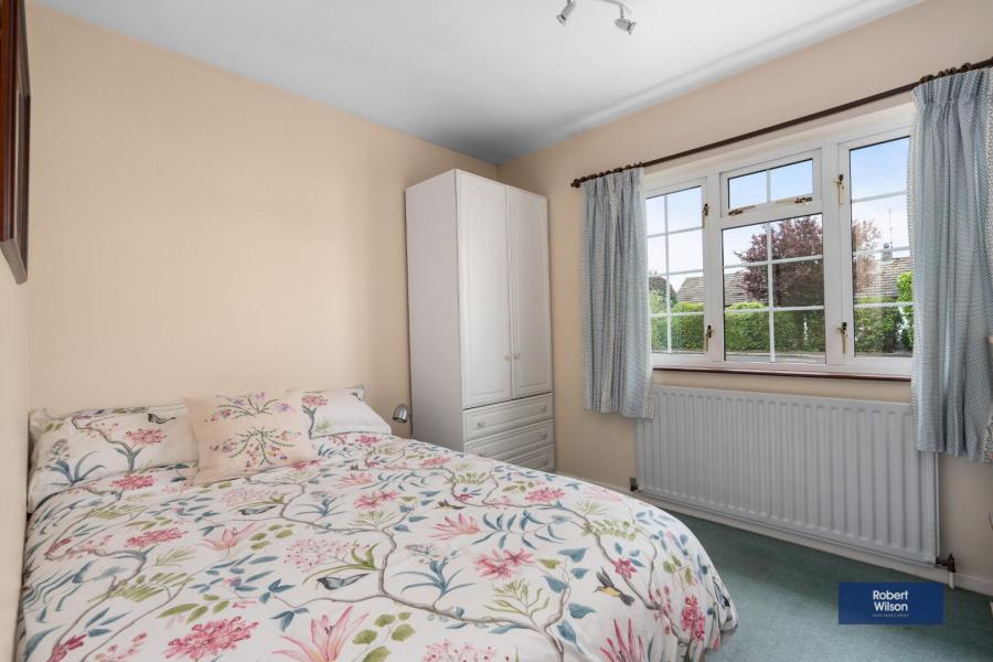 37 Coachmans Way