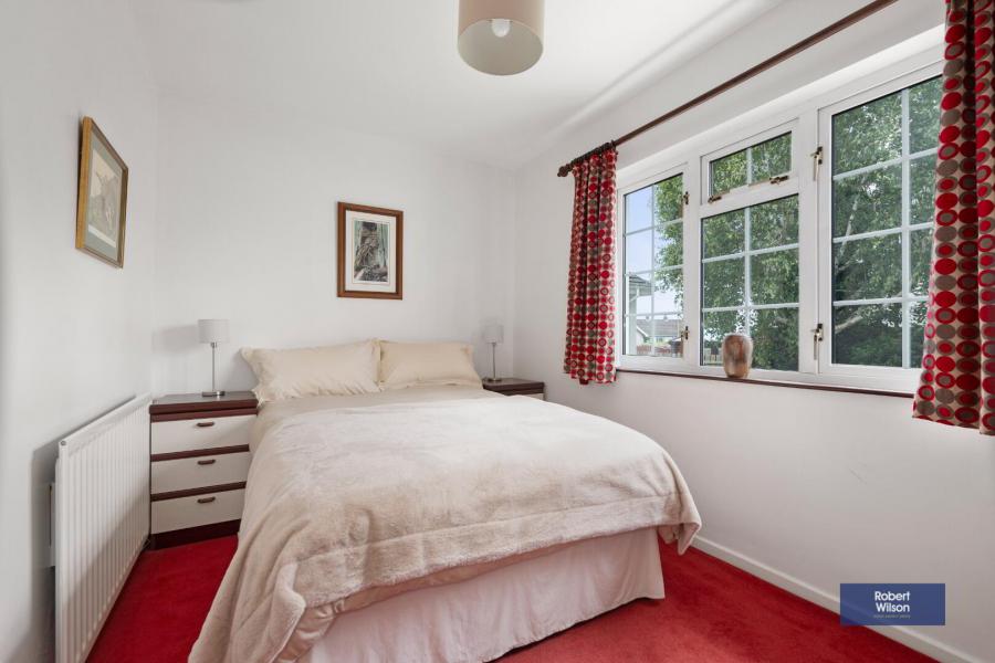 37 Coachmans Way