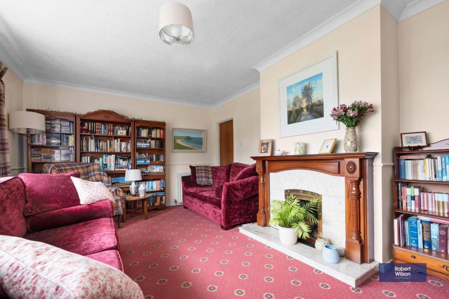37 Coachmans Way