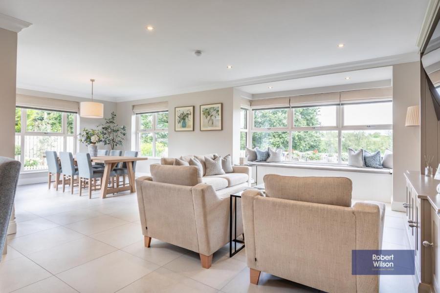 8 Belgravia Court