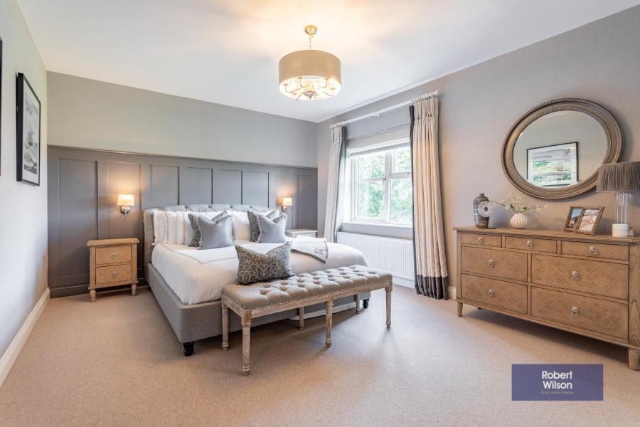 8 Belgravia Court