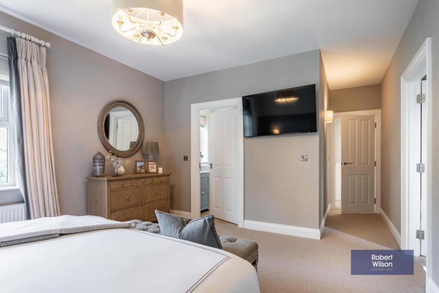 8 Belgravia Court