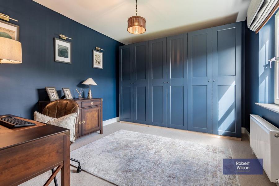 8 Belgravia Court