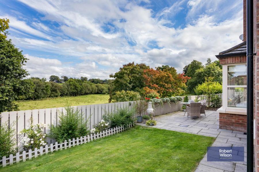 8 Belgravia Court