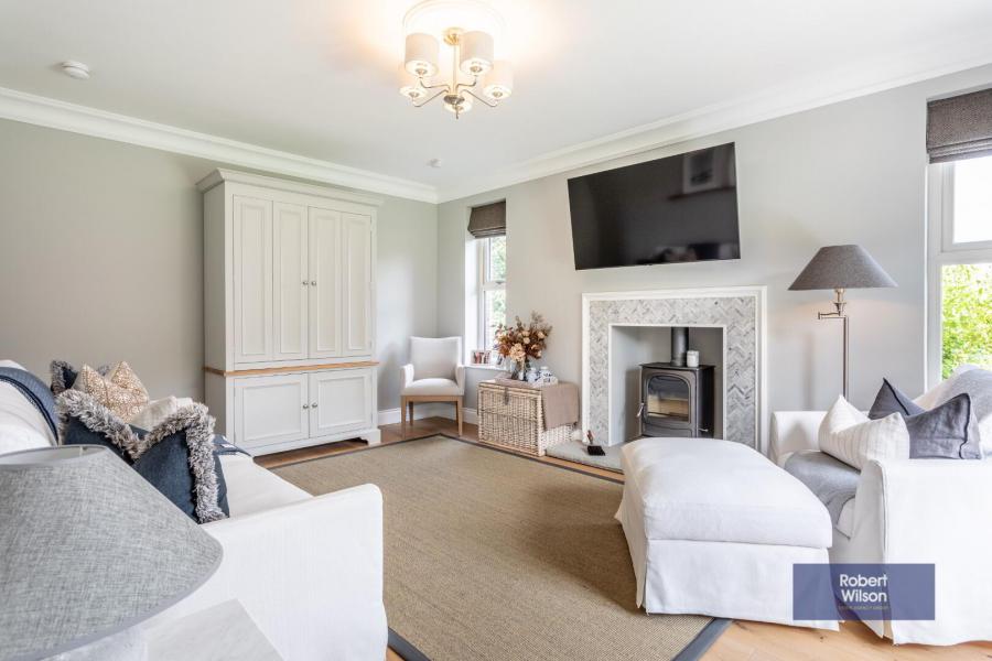 8 Belgravia Court
