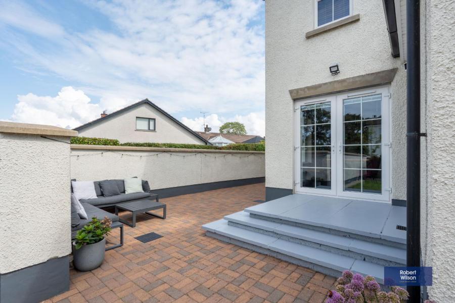 2 Demesne View