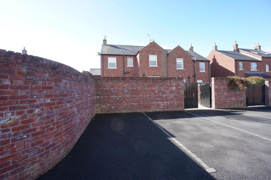 29 The Old Stables