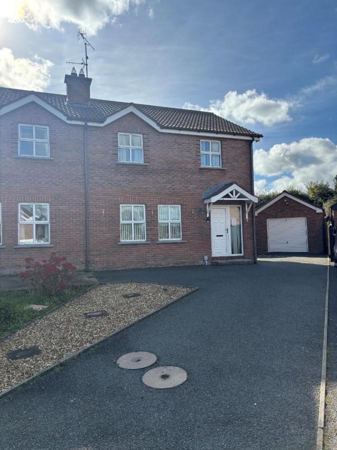 3 Meadowfield Court