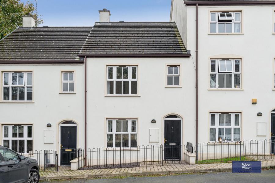 10 Village Court