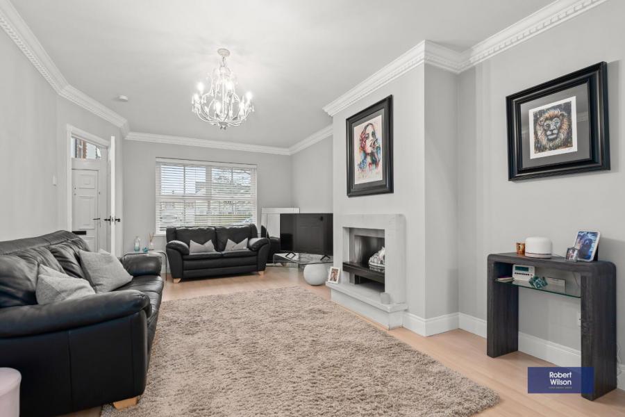 10 Rawdon Court Mews