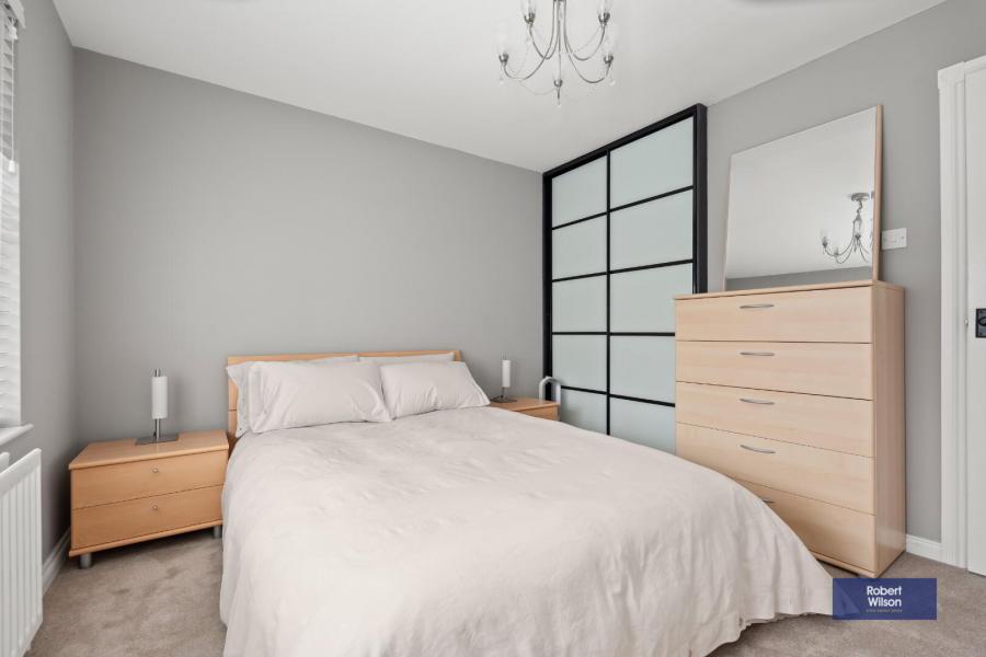 10 Rawdon Court Mews