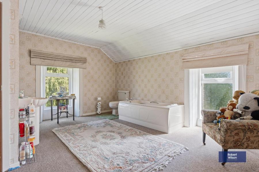15 Scolban Road