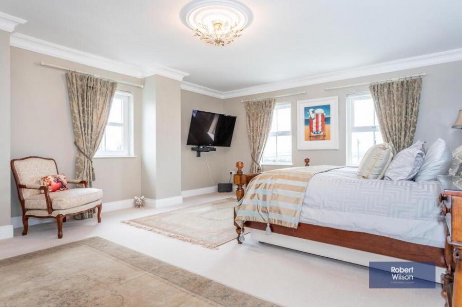 Laurel Hill Lodge, 3 Laurelhill Road