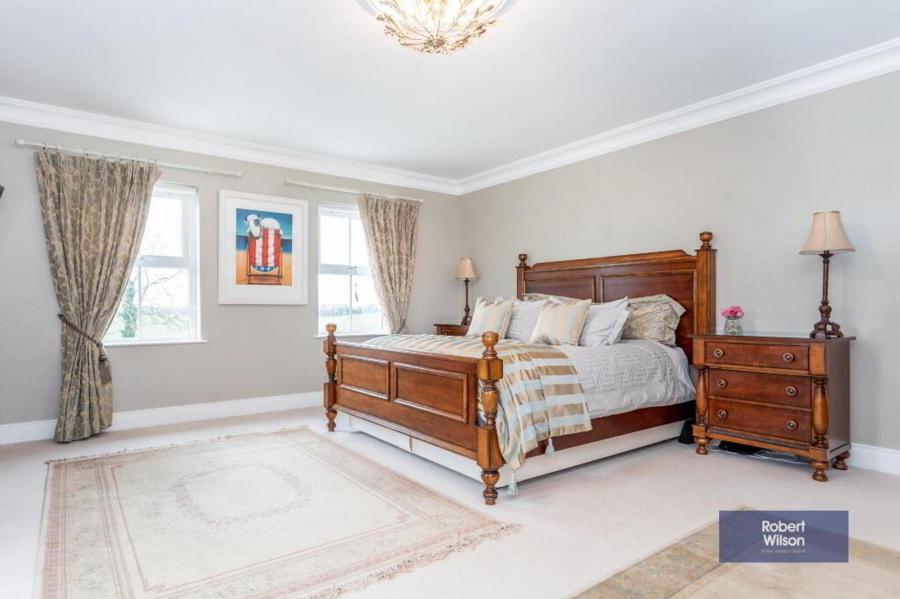 Laurel Hill Lodge, 3 Laurelhill Road