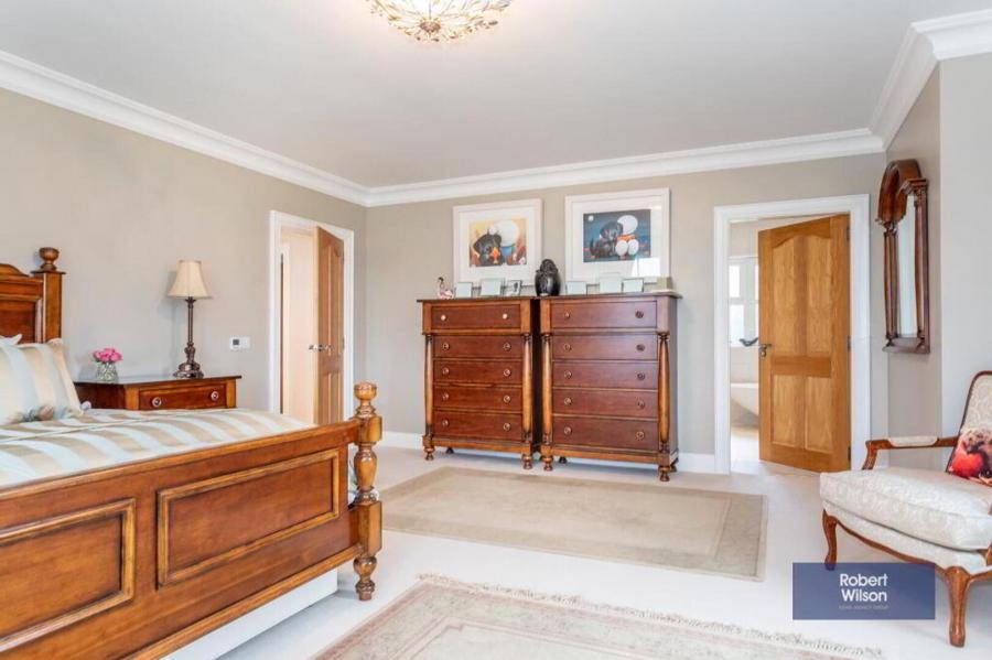 Laurel Hill Lodge, 3 Laurelhill Road