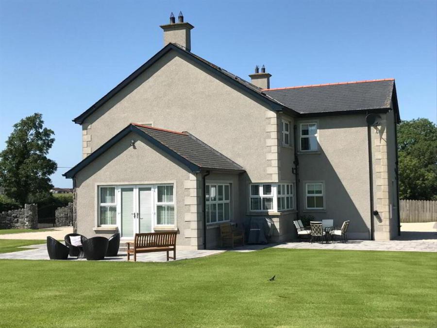 Laurel Hill Lodge, 3 Laurelhill Road