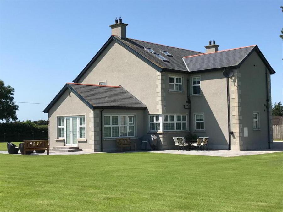 Laurel Hill Lodge, 3 Laurelhill Road