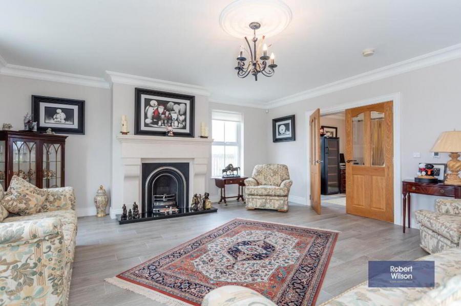 Laurel Hill Lodge, 3 Laurelhill Road