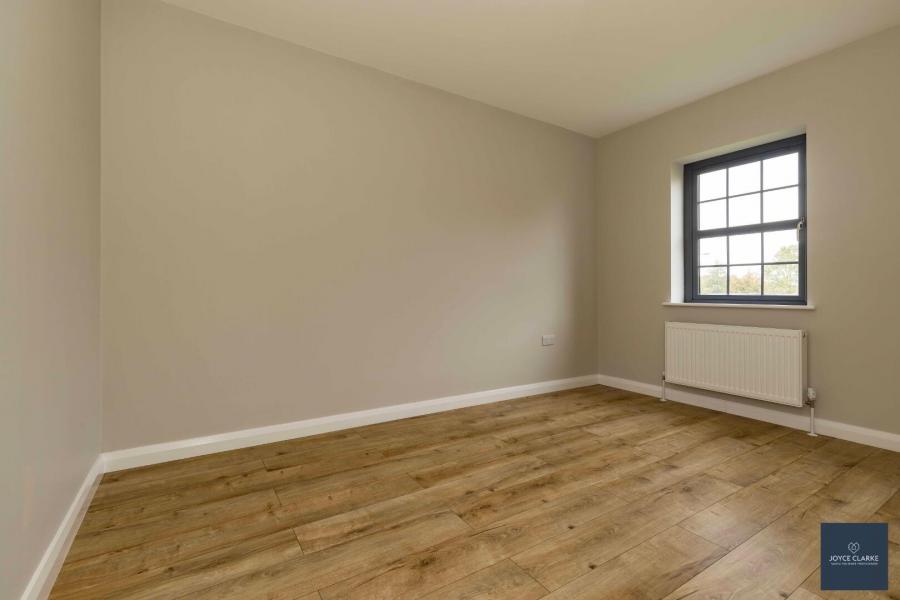 Poa, Beaufort Park, Craigavon