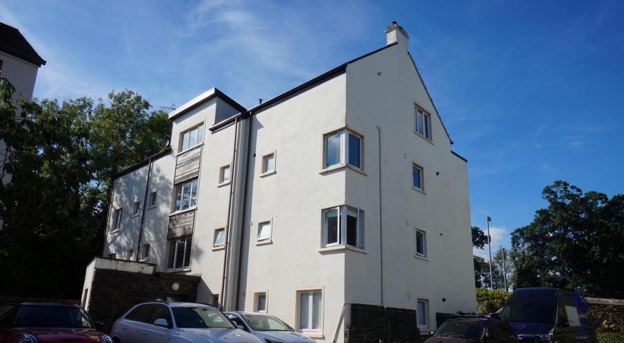 21 Village Court