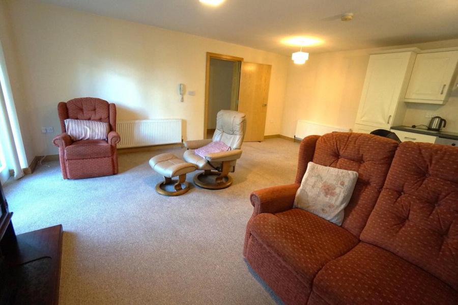 21 Village Court