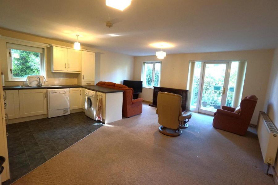 21 Village Court