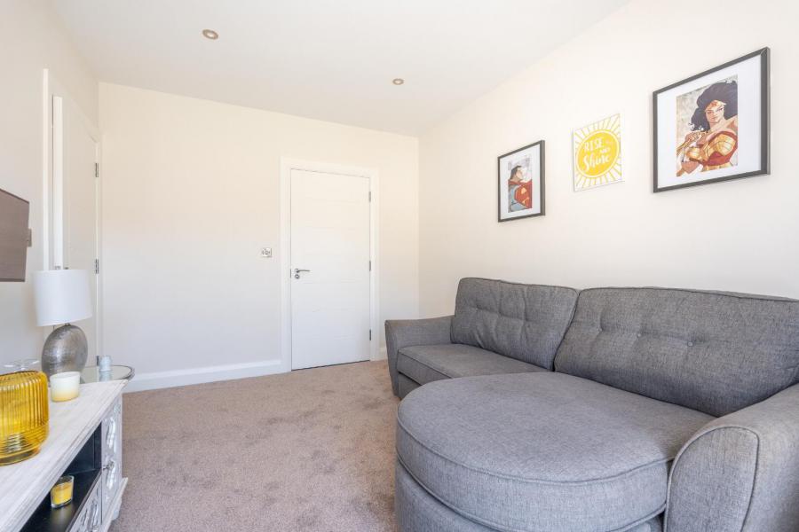 4, Glenavon Avenue