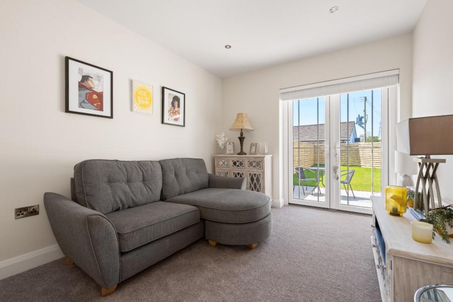 6, Glenavon Avenue