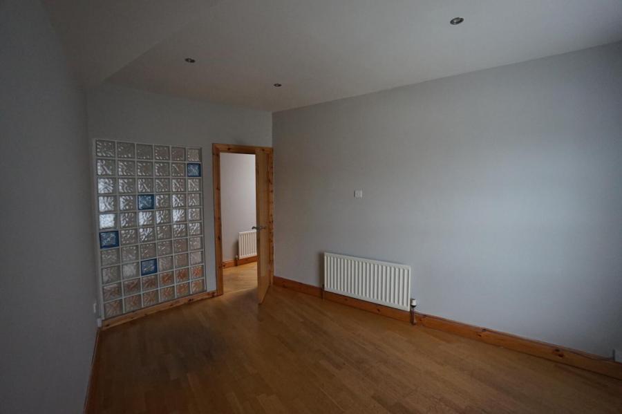 8a Ballynahinch Street