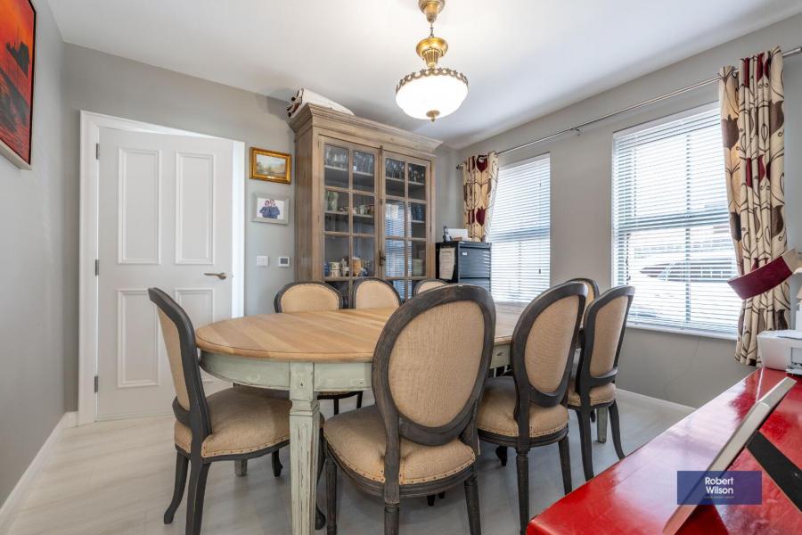 42 Blackthorn Manor