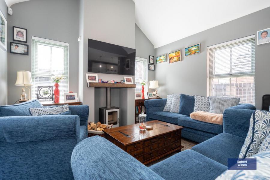 42 Blackthorn Manor