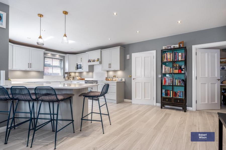 42 Blackthorn Manor
