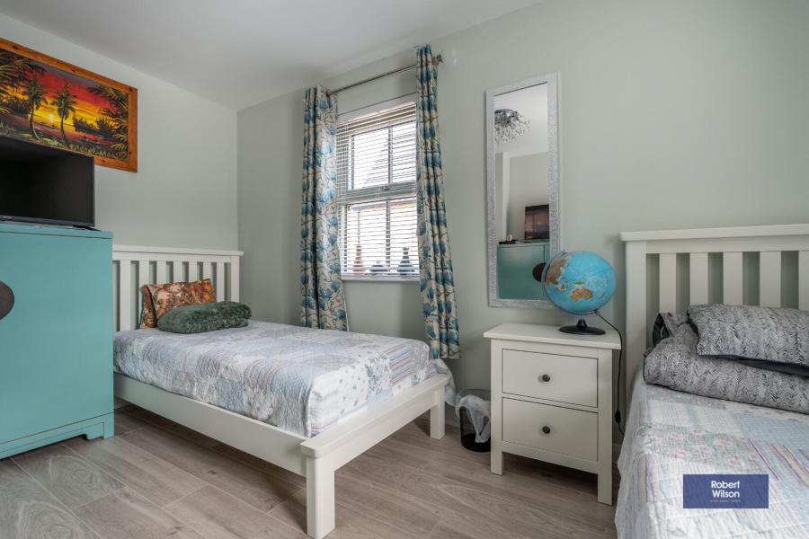 42 Blackthorn Manor