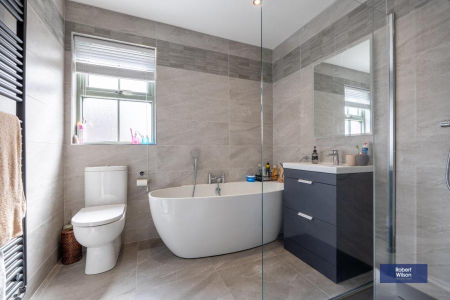 42 Blackthorn Manor
