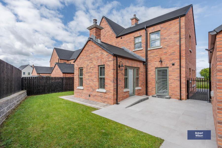 42 Blackthorn Manor