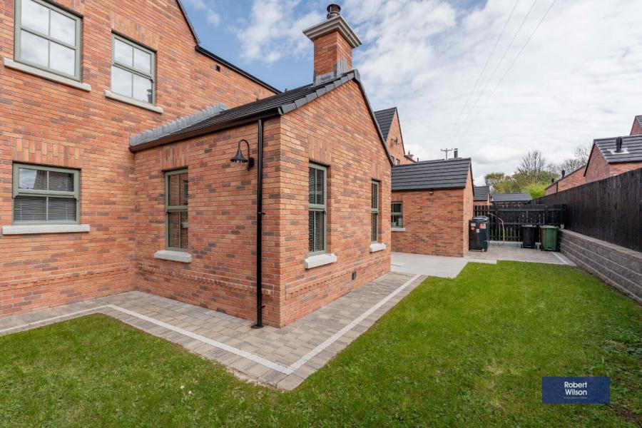 42 Blackthorn Manor