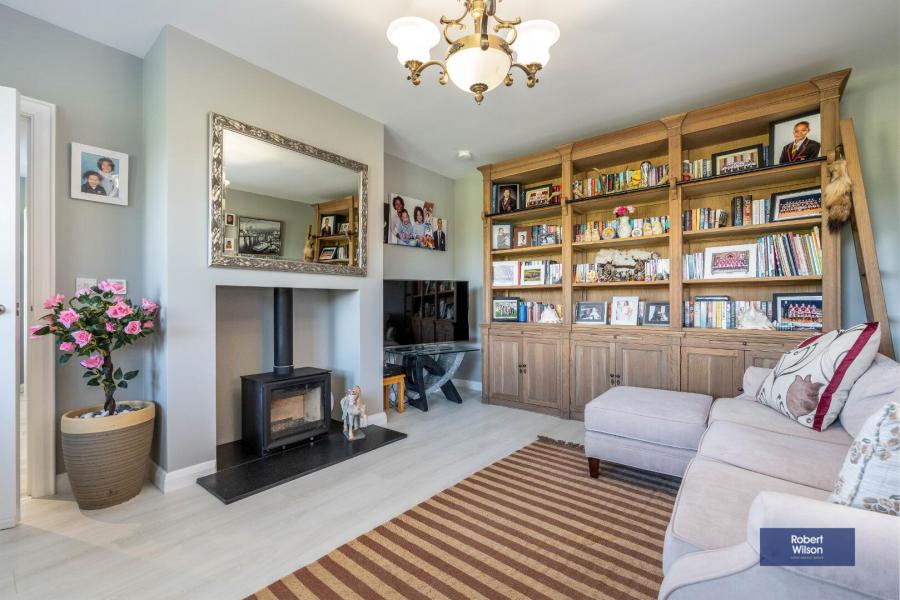 42 Blackthorn Manor