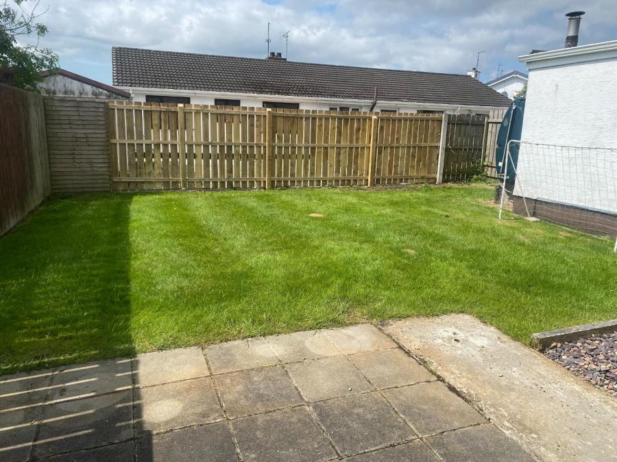 6 Pines Close