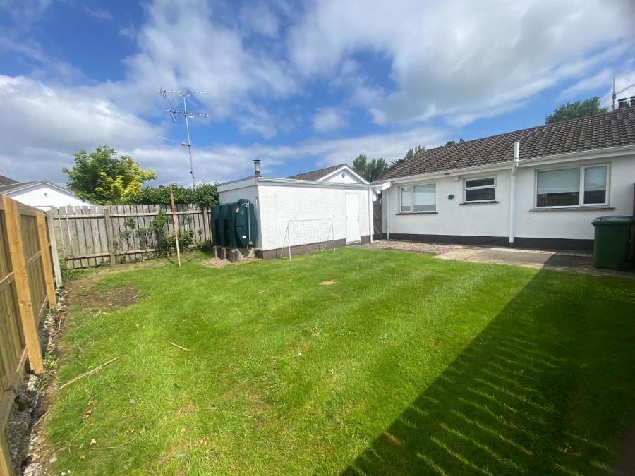 6 Pines Close