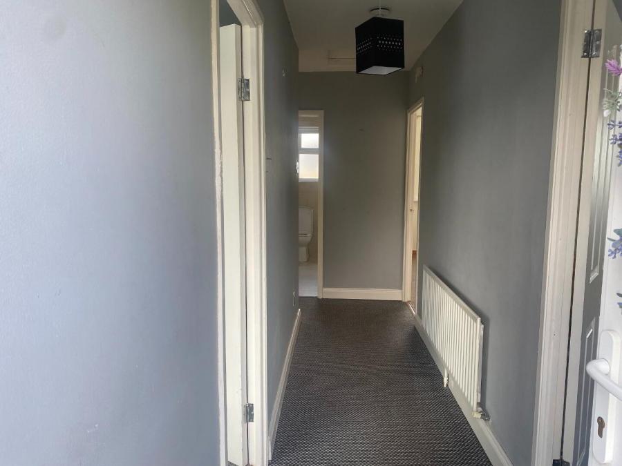 6 Pines Close